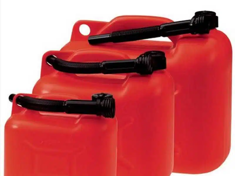 Taniche di benzina ad uso personale, facciamo il punto sulla conservazione e sul trasporto - taniche di benzina - Look Out News
