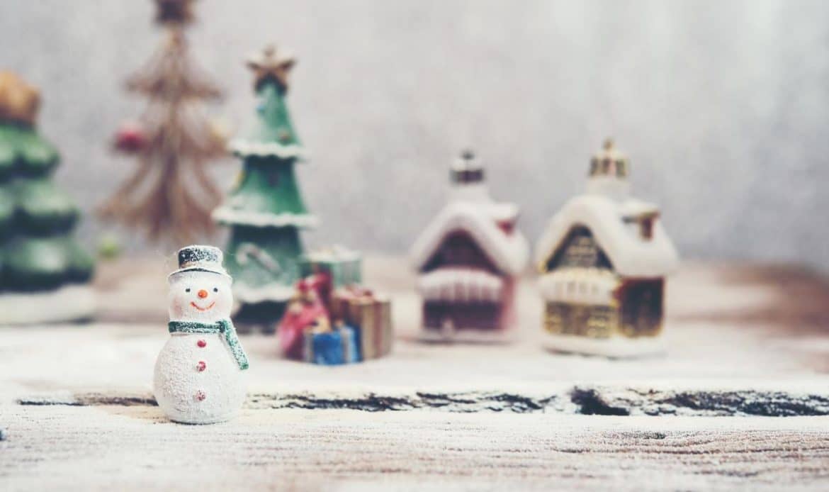 Idee originali per festeggiare il Natale 2025: esperienze da regalare e momenti da vivere - - Look Out News Idee originali per festeggiare il Natale 2025: esperienze da regalare e momenti da vivere - - Look Out News